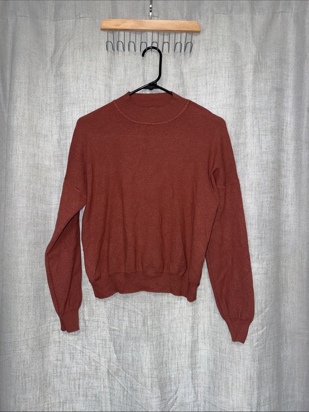 Dreamers by Debut Rust Crew & Scoop Neck Pullover